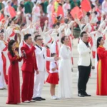 Chương trình văn nghệ với rất nhiều các nghệ sĩ trẻ đã khép lại đại lễ 2-9 mang lại nhiều cảm xúc và lắng đọng - Ảnh: NGUYỄN KHÁNH