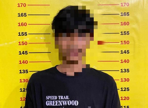 Polisi Rogojampi tangkap pencuri mesin air di Banyuwangi. Satu pelaku ditangkap, tiga lainnya masih buron dalam Operasi Sikat Semeru 2025. Foto iNewsSurabaya/siswanto