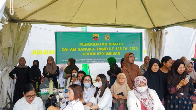 Pengobatan gratis dalam rangka TNI Manunggal Membangun Desa (TMMD) Ke-126 tingkat Kota Medan. (istimewa)