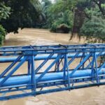 Curah hujan yang terjadi sepanjang malam membuat jadwal pertandingan arung jeram berubah melihat tingginya volume air akibat banjir di Sungai Babura, Taman Hutan Kota PLN, Kota Medan. (istimewa)
