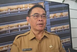 Kepala Dinas Koperasi dan UMKM Kota Bandung, Budhi Rukmana saat ditemui di Kota Bandung. (Diwan Sapta Nurmawan/Radar Bandung)