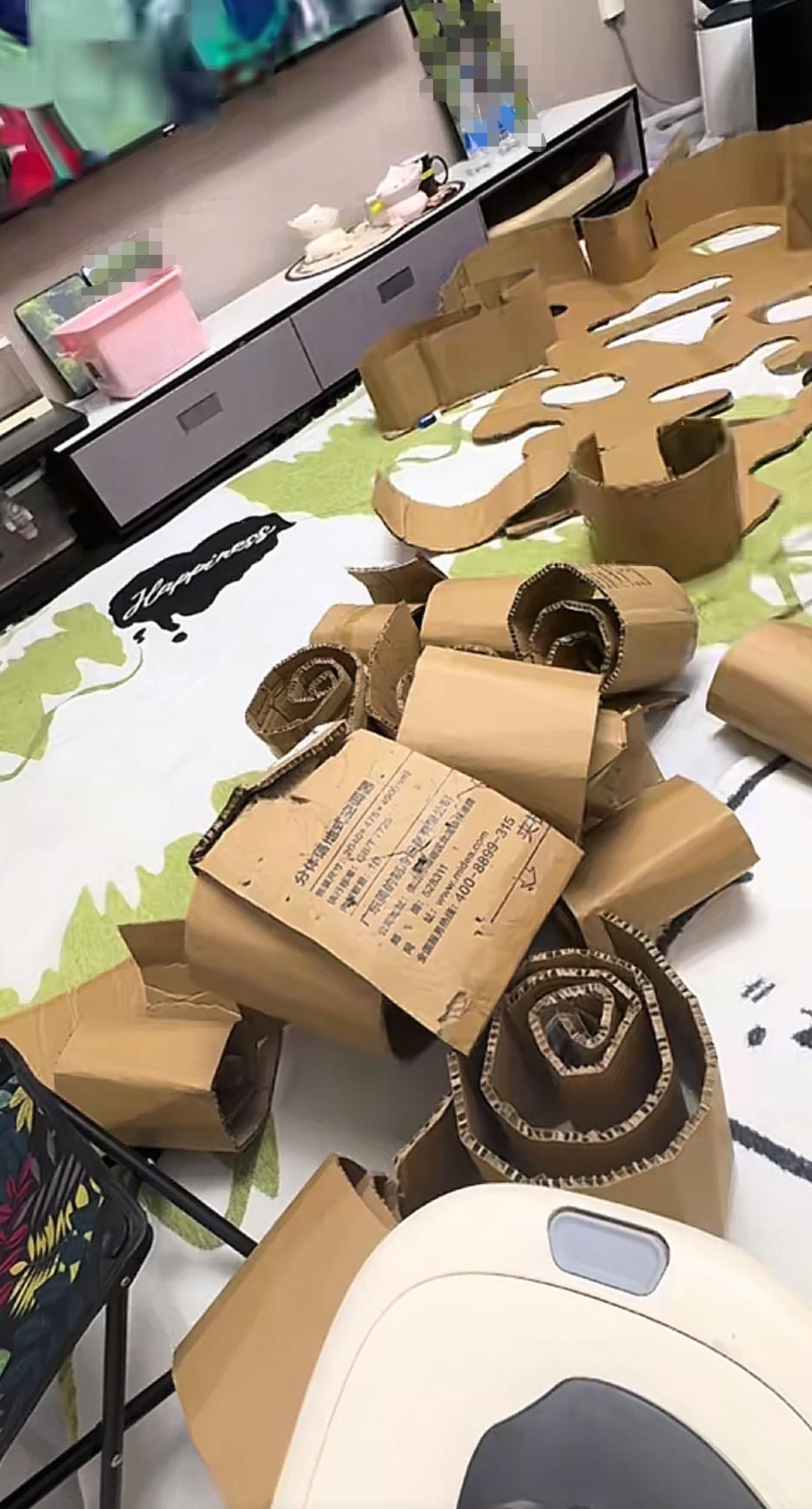 Cardboard used for making the double happiness sculpture