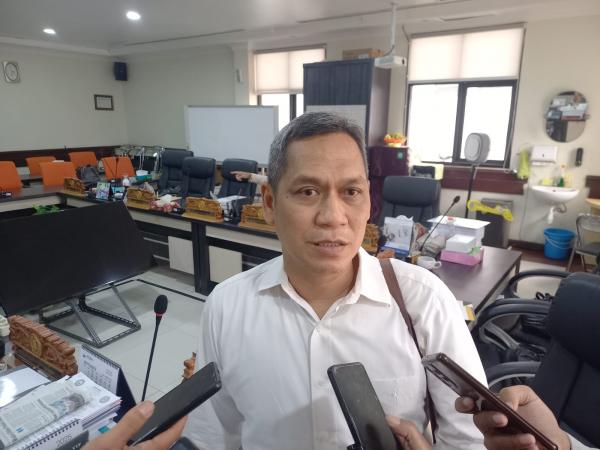 Komisi D DPRD Kota Surabaya menggelar rapat koordinasi bersama Badan Amil Zakat Nasional (Baznas) Kota Surabaya.