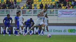 Persikad Depok Secures a Narrow 1-0 Victory over PSPS Pekanbaru at Pakansari Stadium
