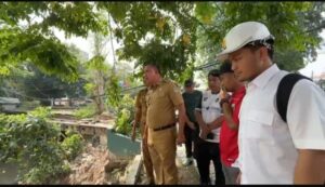 Wali Kota Bekasi Tinjau Langsung Proyek Revitalisasi dan Normalisasi Bantaran Sungai Kayuringin, Selasa (21/10/2025)