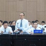 Luật sư Bùi Đình Ứng bào chữa tại tòa - Ảnh: GIANG LONG