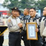 Polresta Banyuwangi membawa pulang penghargaan nasional atas video inovatif di PAMAPTA Polri 2025. Keberhasilan ini diharapkan meningkatkan pelayanan cepat dan tepat bagi masyarakat. Foto iNewsSurabaya/siswanto