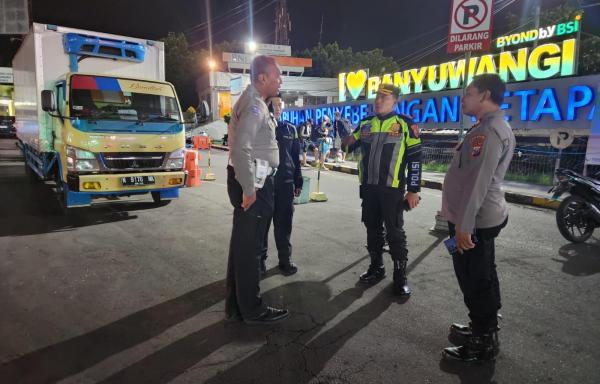 15 LCT Ships Stopped at Ketapang Port, Banyuwangi Police Station Moves Quickly to Overcome Congestion