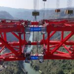 建设中的凤来大溪河特大桥。受访者供图