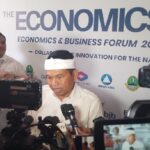 Gubernur Jabar Dedi Mulyadi saat diwawancara para awak media pada acara Economics 360 Roundtable Discussions di Gedung Sate, Bandung, Rabu (19/11).