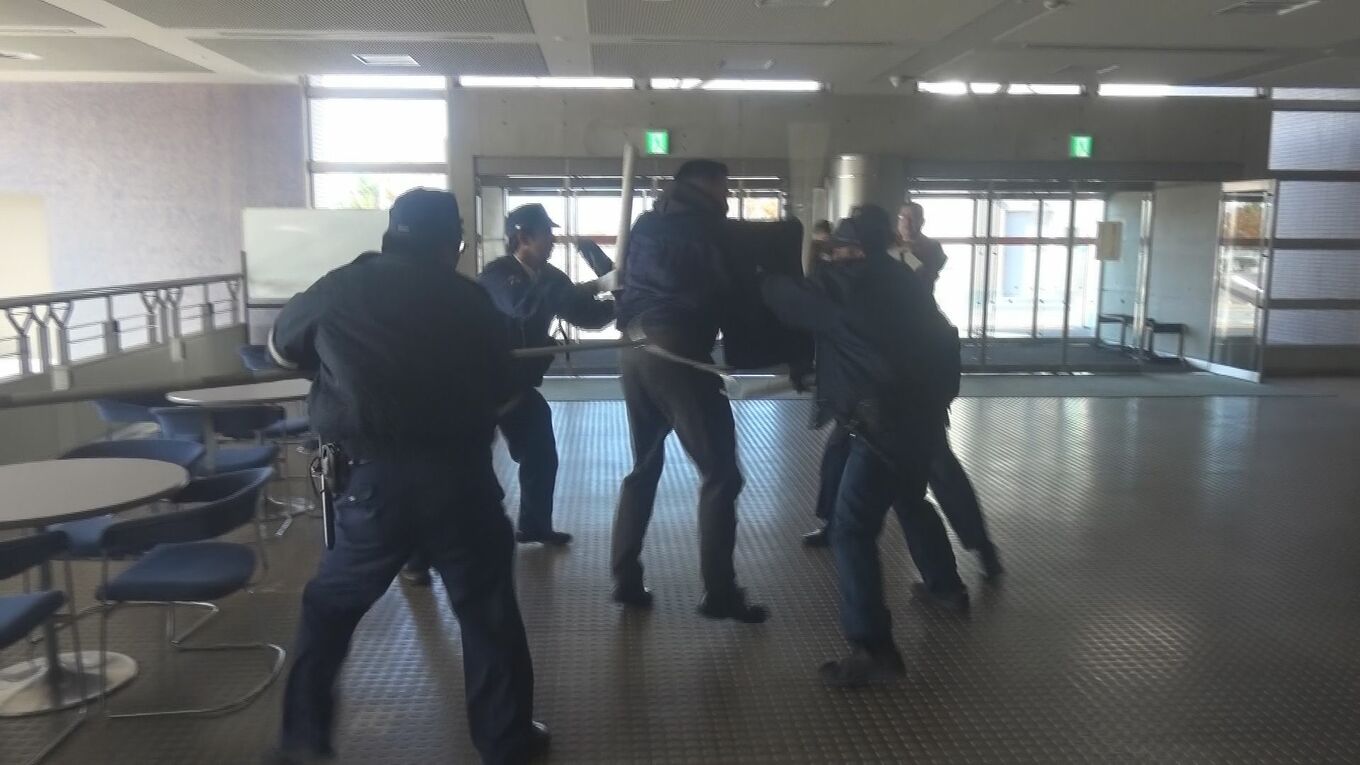 来年のアジア大会に向け｢通り魔｣想定訓練 ボクシング会場の体育館で警察･消防が連携 負傷者をトリアージして搬送する手順など確認 愛知･西尾市 | 名古屋・愛知・岐阜・三重のニュース【CBC news】 | CBC web