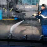 Столичный дептранс каждую неделю пытается ликвидировать более 11 тыс. граффити и нелегальных объявлений