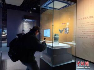 “印证·滇国——云南古滇文明特展”在中海博第一临展厅正式开幕。受访者供图