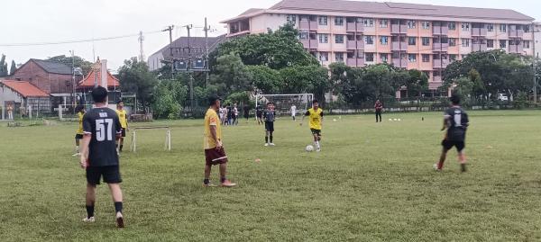 SSB HBS Surabaya membuktikan pembinaan usia dini yang disiplin dan berkelanjutan mampu melahirkan pemain hingga level nasional. Foto Surabaya.iNews.id/alup