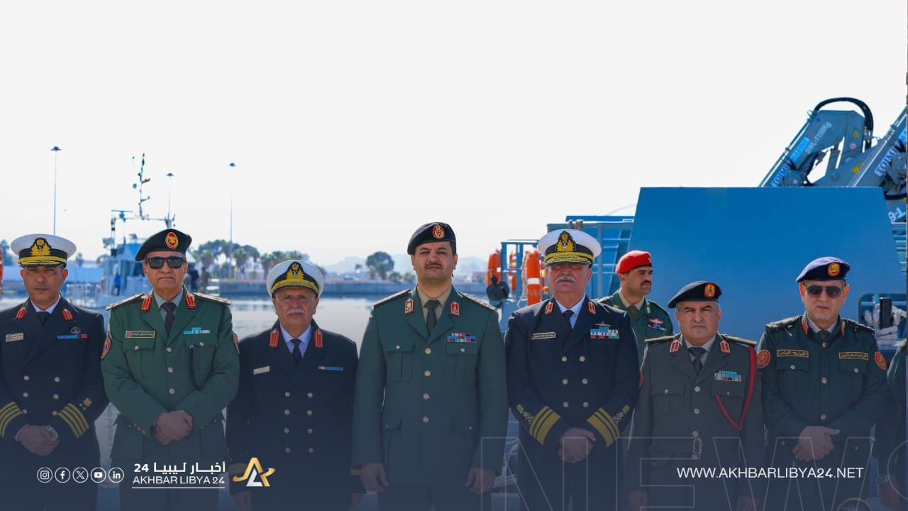 Cuatro nuevas lanchas patrulleras se suman a la base naval de Bengasi.