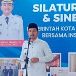 Wali Kota Tebing Tinggi, Iman Irdian Saragih silaturahmi dengan insan pers. (istimewa)