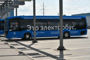 Замена одного автобуса на электробус уменьшает выбросы углекислого газа более чем на 60 тонн в год | Источник: Артем Устюжанин