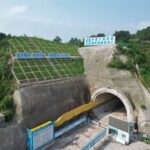 渝万高铁朝阳坡隧道贯通。受访者供图