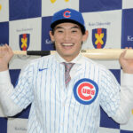 カブスとのマイナー契約を結んだ慶大の常松＝横浜市港北区の同大日吉キャンパス