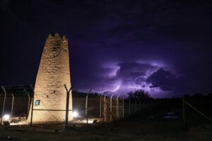 يعد قصر الكوت نموذجًا للعمارة الدفاعية في القرن الثامن عشر الميلادي