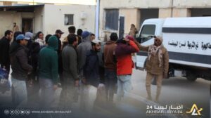 ليبيا تعزز أمن حدودها: ترحيل 26 مواطناً مصرياً مخالفاً عبر منفذ أمساعد