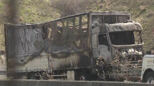 На автомагистрали Мейсин произошло дорожное происшествие. Специалисты проводят тщательный анализ для повышения безопасности на дорогах в будущем.