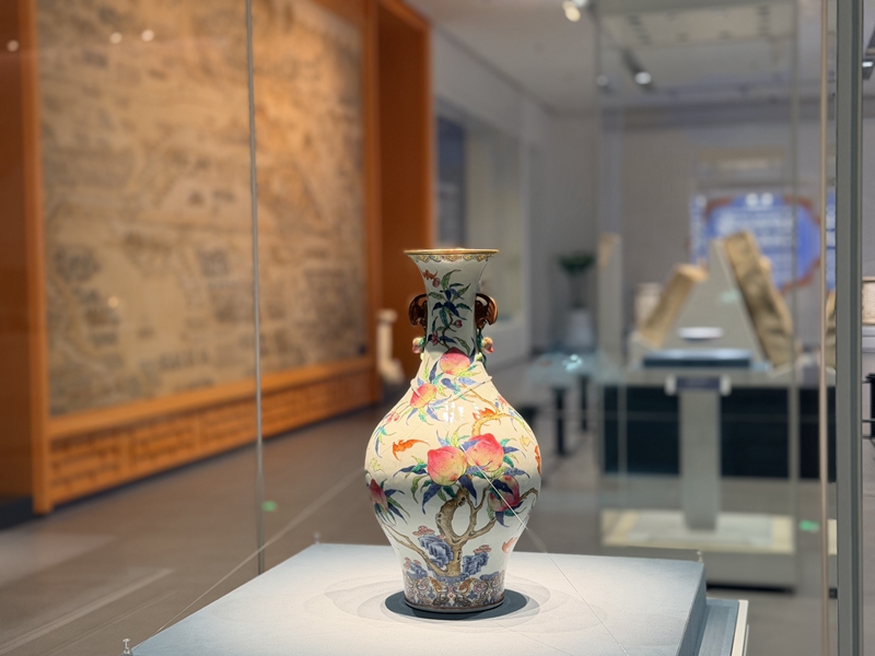 Exponate der Haidian Historical Cultural Relics Exhibition