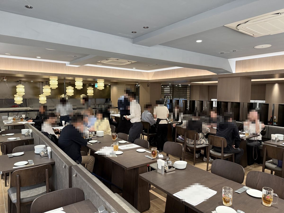 大阪市中央区難波3丁目に『民福北京烤鴨店(ミンプクペキンカォヤーテン) 大阪難波総本店』がオープンとのことで、今回特別にオープン前に実施された報道向けのメディア試食会にお邪魔させていただきました！