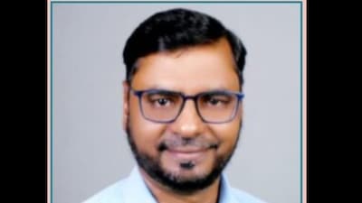 The accused, Fazil Qazi, has been arrested.