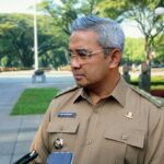 Wali Kota Bandung, Muhammad Farhan saat ditemui awak media di Balai Kota Bandung.(Diwan Sapta Nurmawan/Radar Bandung)