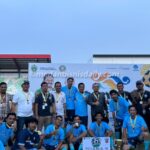 Tim Newsroom FC Labuhanbatu bersama Manajer (tengah) dan official. (zainul bahri siregar)