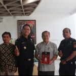 KPPBC Tipe Madya Pabean B Medan memfasilitasi pembebasan cukai anggur misa untuk Keuskupan Agung Medan. (istimewa)