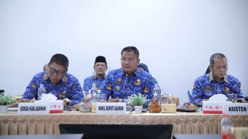 Wakil Bupati Asahan Rianto memimpin Rapat Koordinasi Pemerintahan (RakorPem) April 2026 di Aula Dinas Kesehatan Kabupaten Asahan.