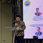 Ketua MPKW Sumatera Utara-Aceh, Dr RE Nainggolan MM, memberikan kata sambutan dalam suatu kegiatan yang diadakan MPKW Sumut-Aceh (istimewa)