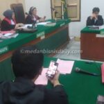 Sidang dakwaan perkara dugaan pemalsuan puluhan bilyet cek milik PT Toba Surimi Industries Tbk (PT TSI) dengan total kerugian mencapai Rp 123,2 miliar yang terjadi di Bank Mandiri Cabang Medan Balai Kota. (zulfadli siregar/dok)