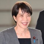 Prime Minister Sanae Takaichi enters the prime minister's office in Tokyo, April 23, 2026. (Mainichi/Akihiro Hirata)