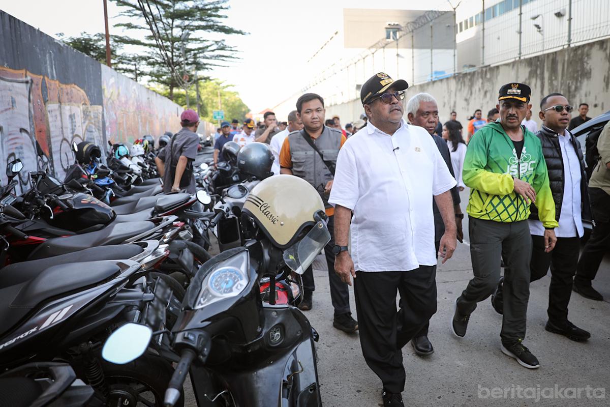 Wagub rano Penataan Parkir Lebak Bulus jati