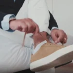 sepatu lari saat dibawa kerja