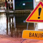 Foto: Ilustrasi Jalan tertutup akibat banjir (Andhika-detikcom)