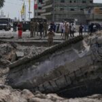 इजरायली हमले में तबाह लेबनान के शहर टायर की तस्वीर (Photo: AP)