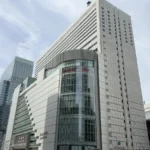こちらは大阪市北区にある『大丸梅田店』です。