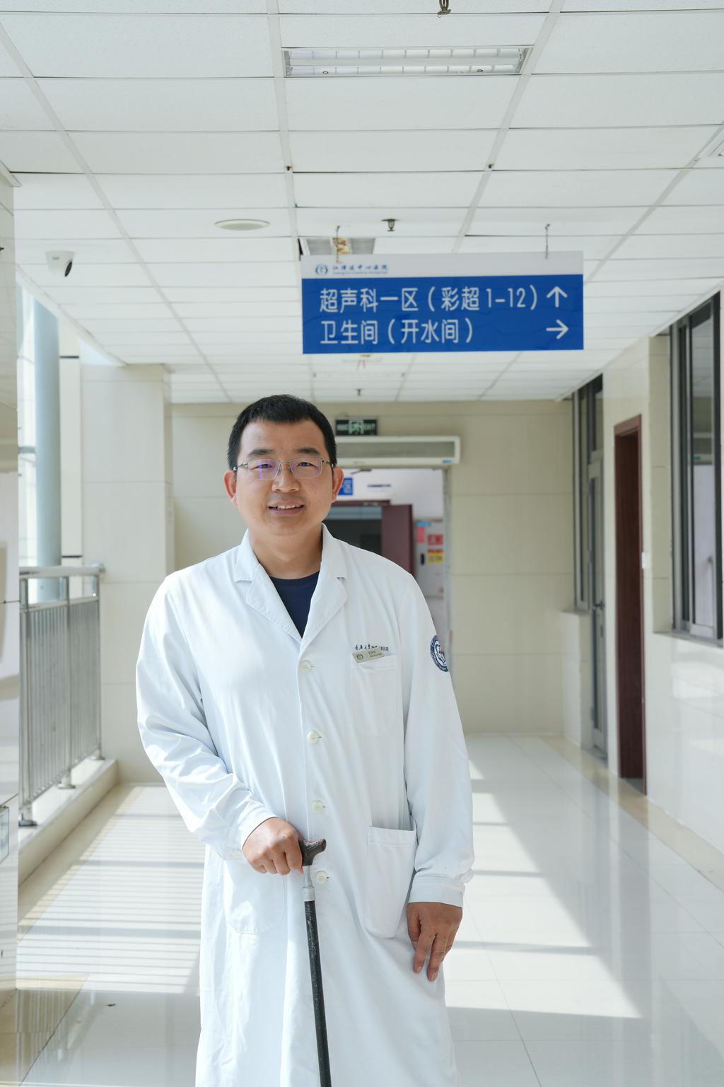 Liu Xingzhao with a big smile