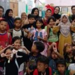 Program Sinau Bareng Balai RW menadi wadah belajar anak di Kampung Pancasila Surabaya. Foto : istimewa.