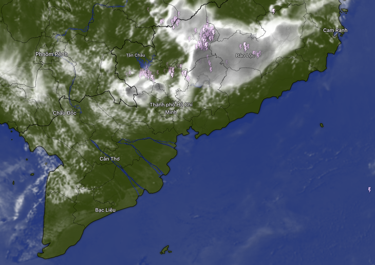 Mây dông đang mở rộng sẽ gây mưa cho Nam Bộ và TP.HCM - Ảnh: WD
