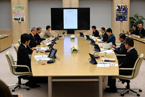 都立工科高校とバス事業者団体との連携推進協議会が開かれた=2026年4月3日、都庁、浅沼愛撮影