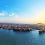 上海洋山深水港一、二、三期码头。(上港集团供图)