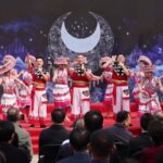 视频：渝琼联动展示民族团结画卷 “渝见石榴红”绽放北京来源：中国新闻网