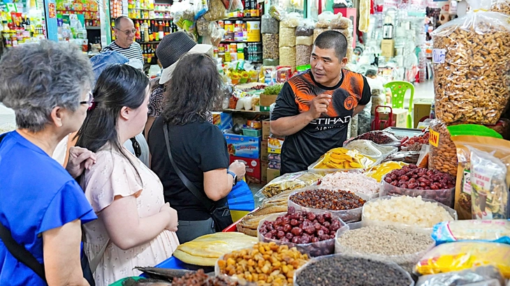 The tax-free revenue threshold for business households should be raised to 2-3 billion VND.