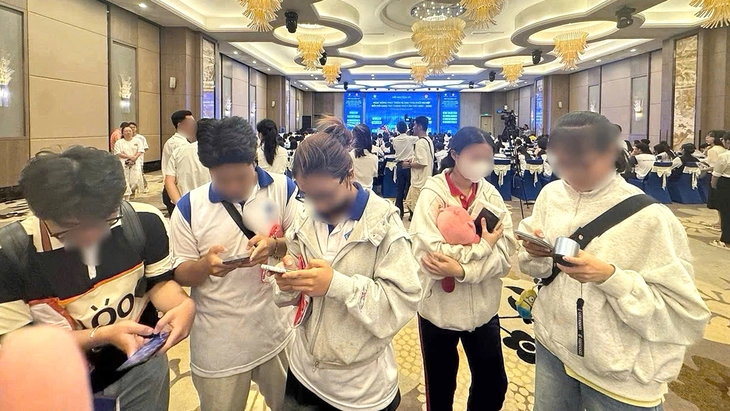 Sự kiện quảng bá kênh đầu tư vàng online thu hút nhiều người tham gia - Ảnh: FBDN