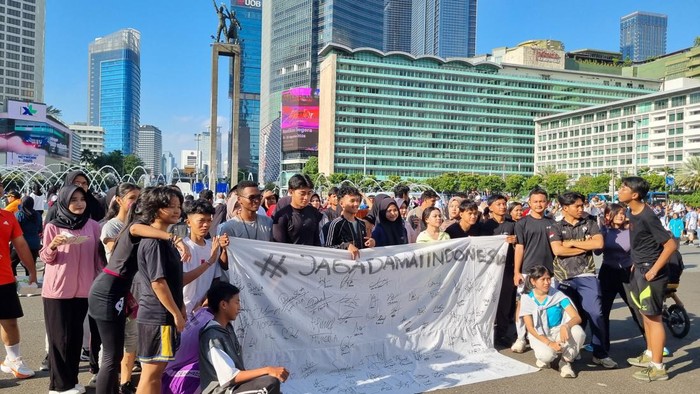 Komunitas pelajar gelar aksi damai di CFD HI, Jakarta. (Foto: Taufiq/detikcom).